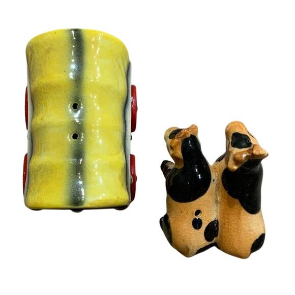 Vintage Victoria Ceramics Japan Cow Covered Wagon Salt Pepper Shaker Set - Picture 5 of 5